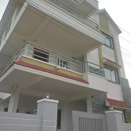 Misty Lake Guest House Hyderabad Bagian luar foto