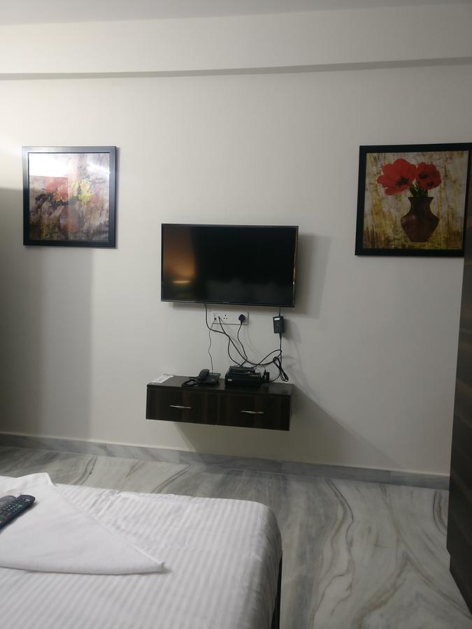 Misty Lake Guest House Hyderabad Bagian luar foto