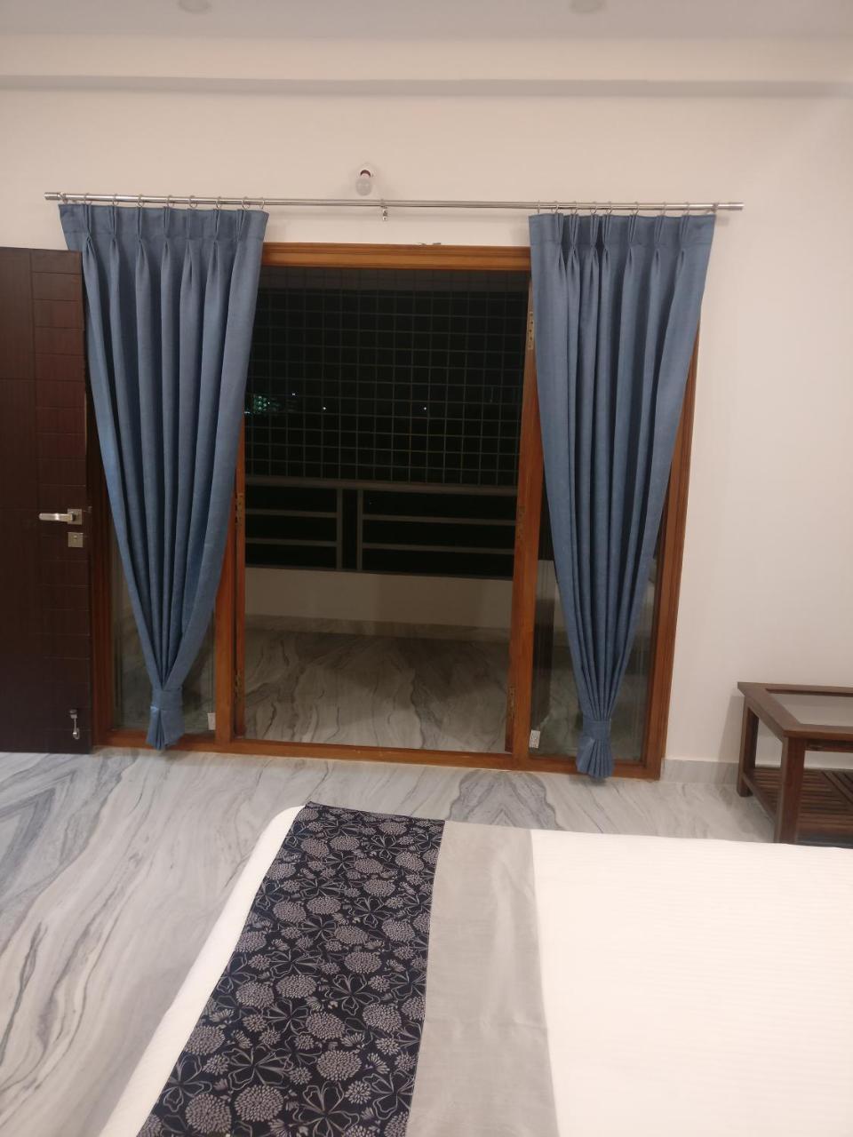 Misty Lake Guest House Hyderabad Bagian luar foto