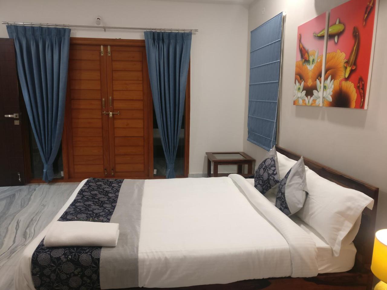 Misty Lake Guest House Hyderabad Bagian luar foto