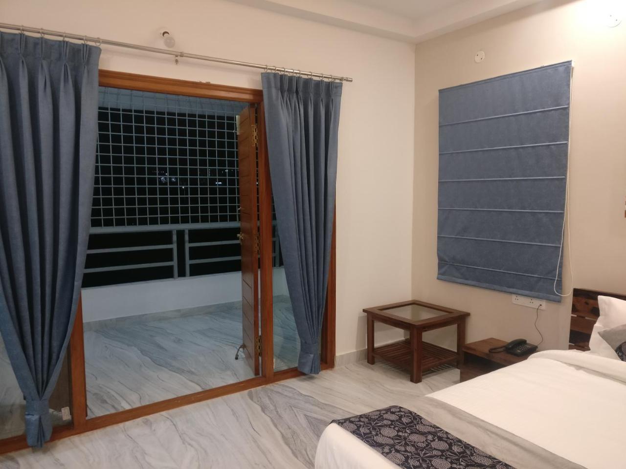 Misty Lake Guest House Hyderabad Bagian luar foto