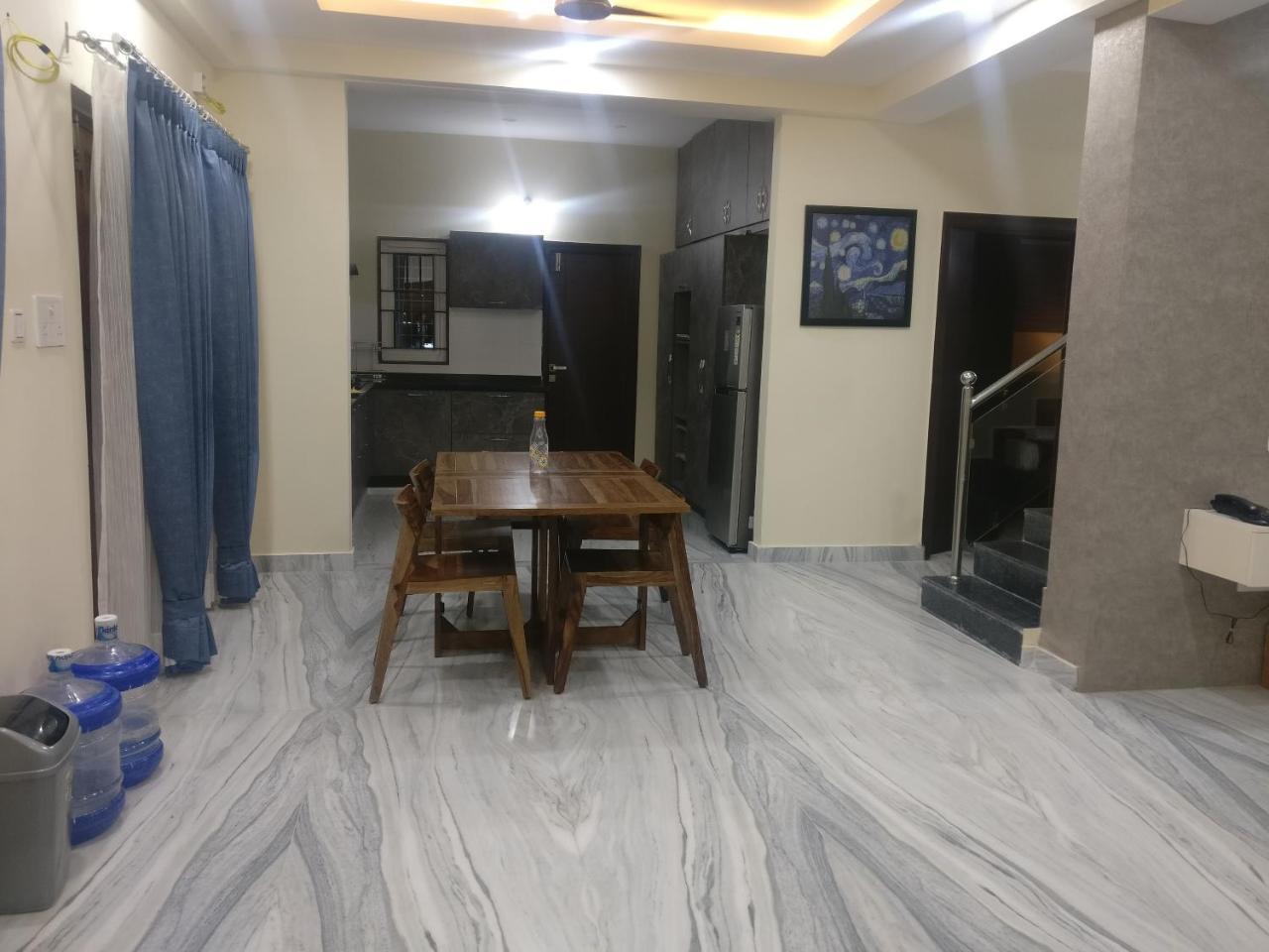 Misty Lake Guest House Hyderabad Bagian luar foto