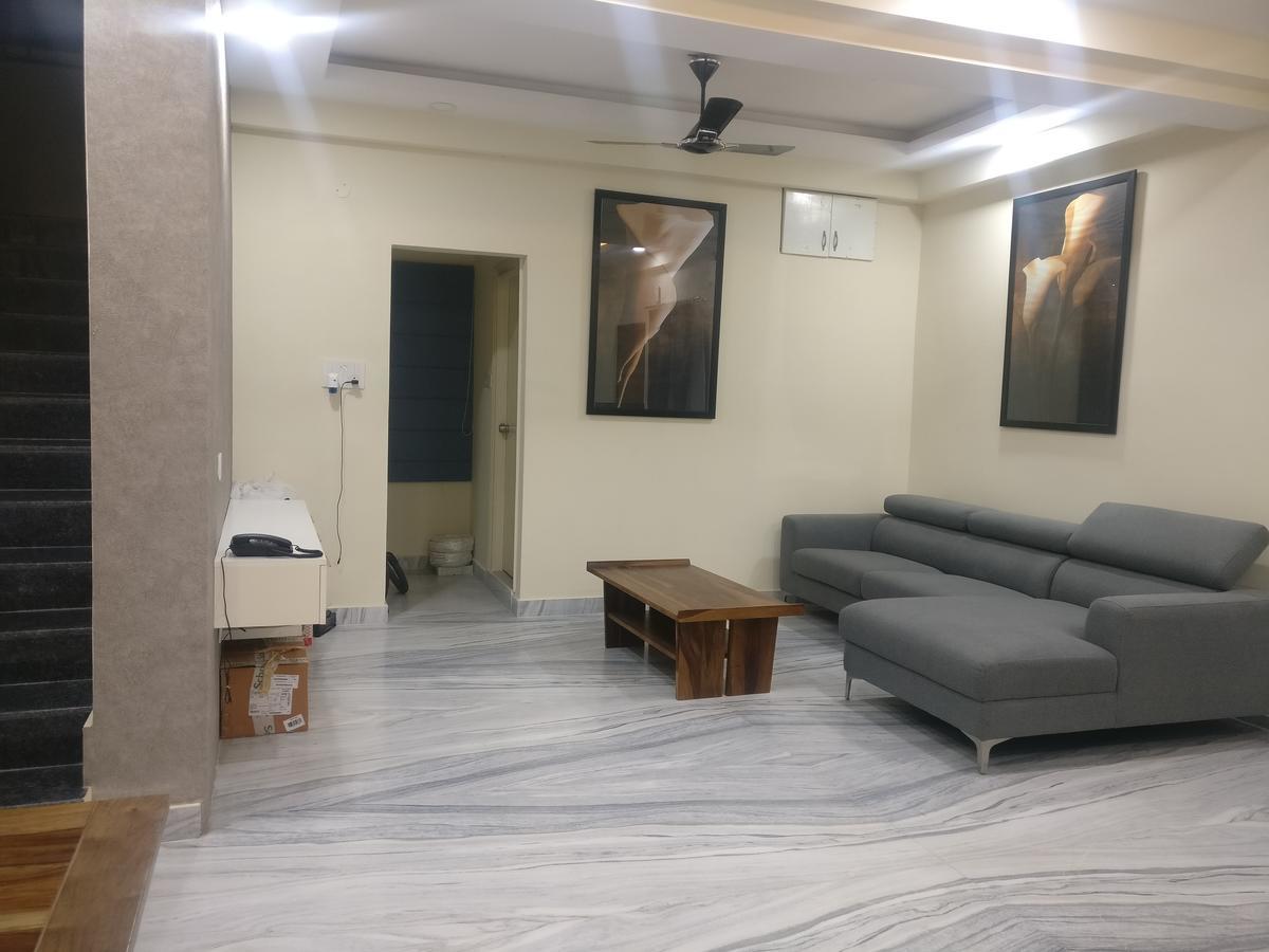Misty Lake Guest House Hyderabad Bagian luar foto